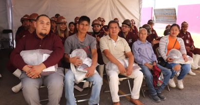 El Gobierno de la Ciudad entrega uniformes y equipo de protección en el Rastro Municipal