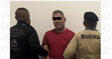 Detienen a expresidente auxiliar de Atopoltitlán, Tehuitzingo, en el aeropuerto de la CDMX