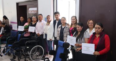 Impulsa presidente Baltazar Narciso acciones de inclusión con entrega de sillas restauradas