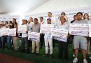 Entrega Cuautlancingo fertilizantes y tinacos