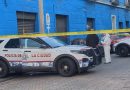 Peritos levantan indicios donde encontraron el cadáver entambado