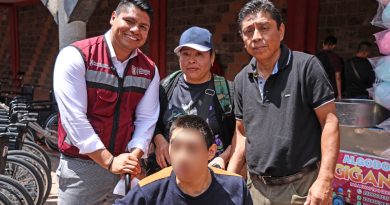 Omar Muñoz encabeza entrega de aparatos funcionales