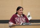 Impulsa Esther Martínez protección legal y cultural a los bordados tradicionales de Hueyapan