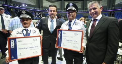 Gobierno estatal y sector empresarial reconocen labor de servidores públicos