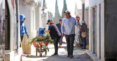 Huejotzingo se prepara para el Día de Muertos con limpieza y mantenimiento de panteones
