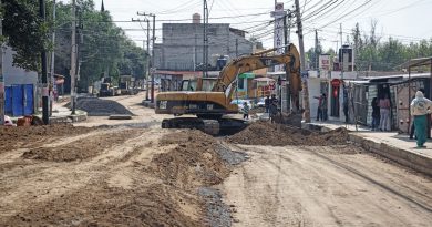 Supervisa Omar Muñoz avance de obra de importante acceso al municipio