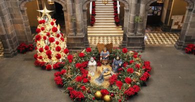 Gobierno de la Ciudad de Puebla abre al público el Nacimiento de talavera en el Palacio Municipal