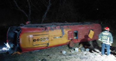 Vuelca autobús de pasajeros en límites de Cuyoaco y Libres