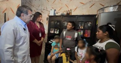 Gobierno estatal brinda atención cercana y permanente a familias en Huauchinango
