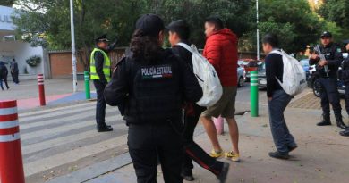 Analizan aplicar operativo mochila en escuelas de Puebla, pero con Derechos Humanos