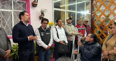 Andrés Villegas regresa al Barrio de San Juan; entrega el proyecto para el parque y la cancha deportiva