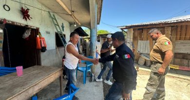 Gobierno de Puebla entrega apoyos a familias afectadas por lluvias en Pantepec