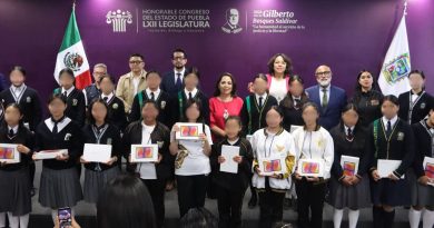 Jóvenes indígenas ponen en alto a Puebla en Olimpiada de Matemáticas