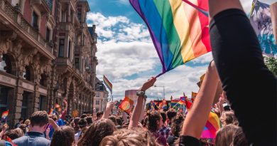 Día del Orgullo LGBT+: una fecha para defender la dignidad, la diversidad y los derechos humanos