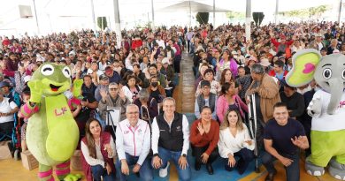 Pepe Chedraui entregó despensas del programa “Alimentación Imparable” en Agua Santa