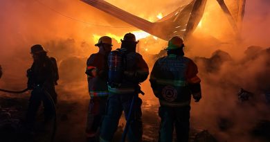 Incendio en bodega de material reciclable moviliza a cuerpos de emergencia en Puebla