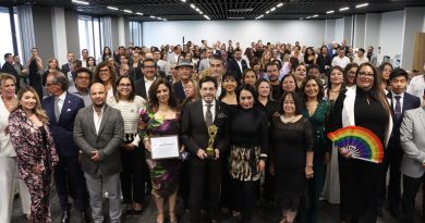 Reconocen en el Congreso del Estado trayectoria de Juan José Origel e inauguran su exposición de arte