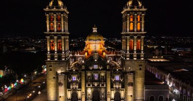 Inauguran Pepe Chedraui nueva iluminación de la Catedral