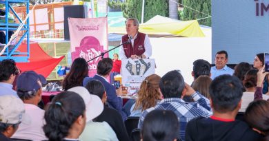 Acerca Pepe Chedraui oportunidades de emprendimiento a jóvenes de Canoa